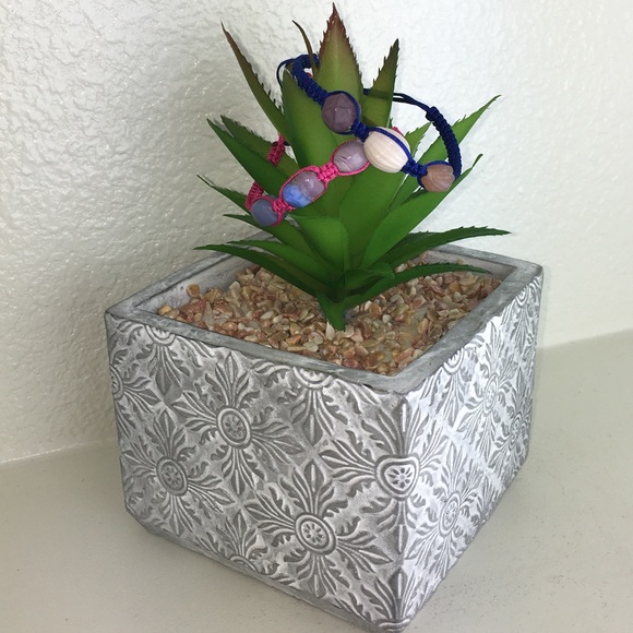 Handmade Chinese Knotting Bracelet W/ Glass Beads - Picture 7 of 7